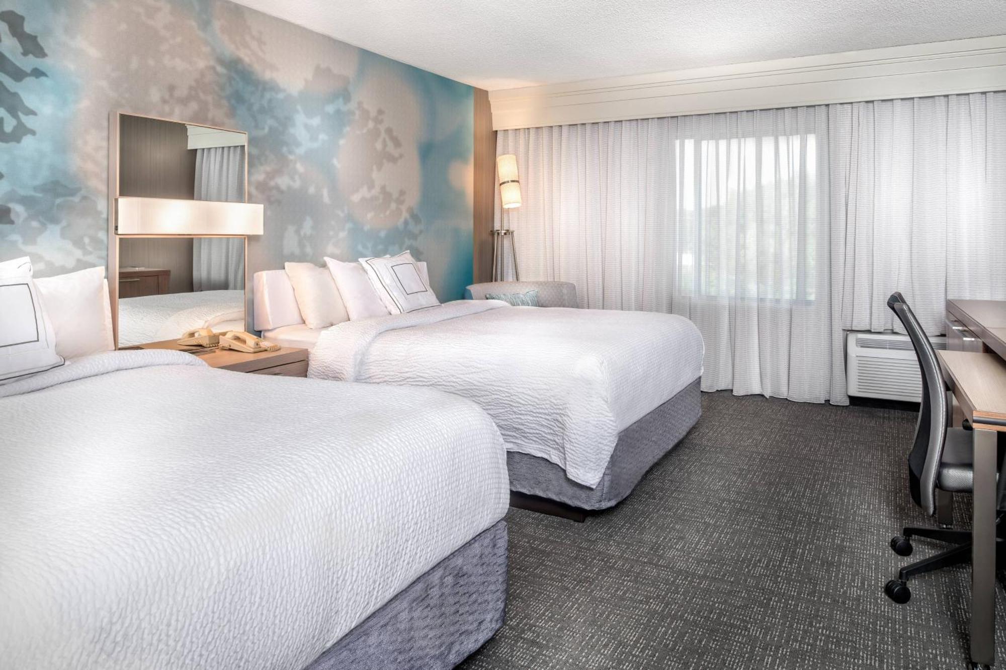 Courtyard By Marriott Lynchburg Hotel Ngoại thất bức ảnh